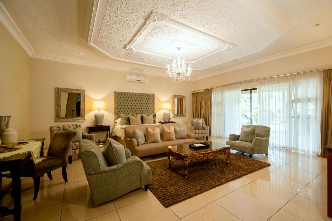The Victoria Falls Deluxe Suites Exterior photo