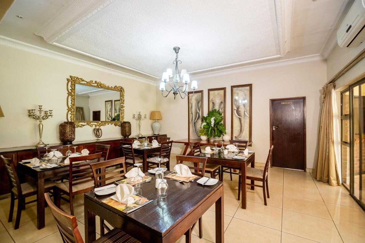 The Victoria Falls Deluxe Suites Exterior photo