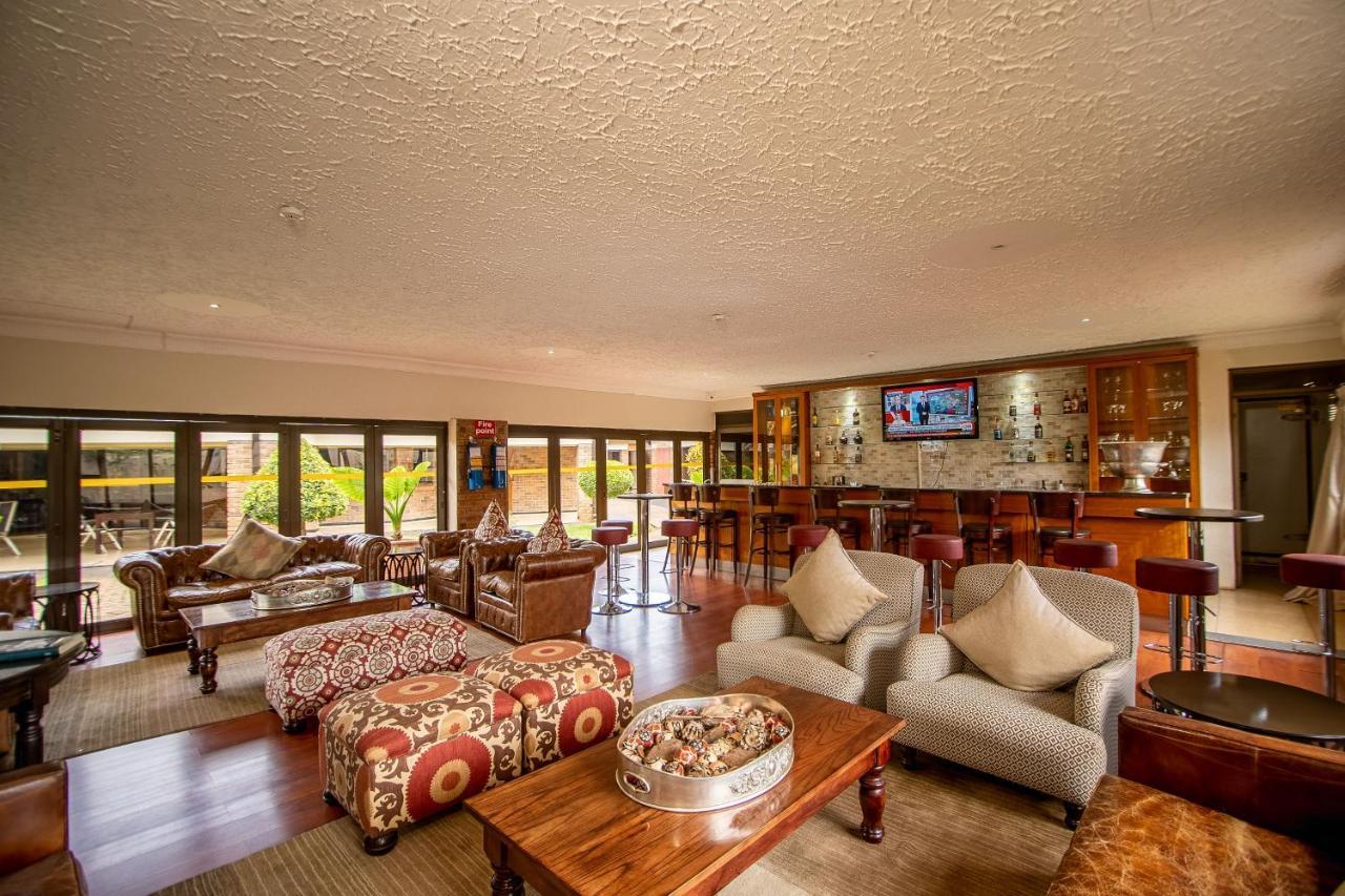 The Victoria Falls Deluxe Suites Exterior photo