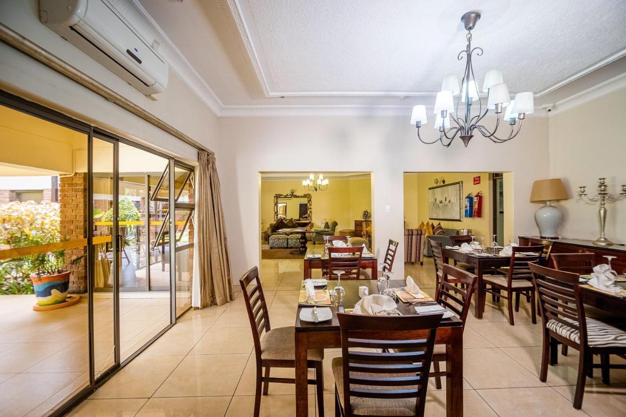 The Victoria Falls Deluxe Suites Exterior photo